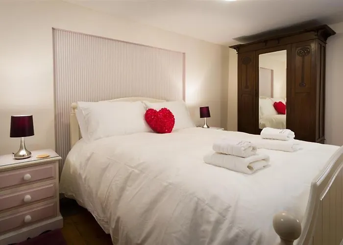 Rose * كونيستون